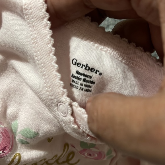 🌈 Gerber Baby Girl Set Newborn Floral Shirt Pants Coming Home Outfit - Picture 6 of 7